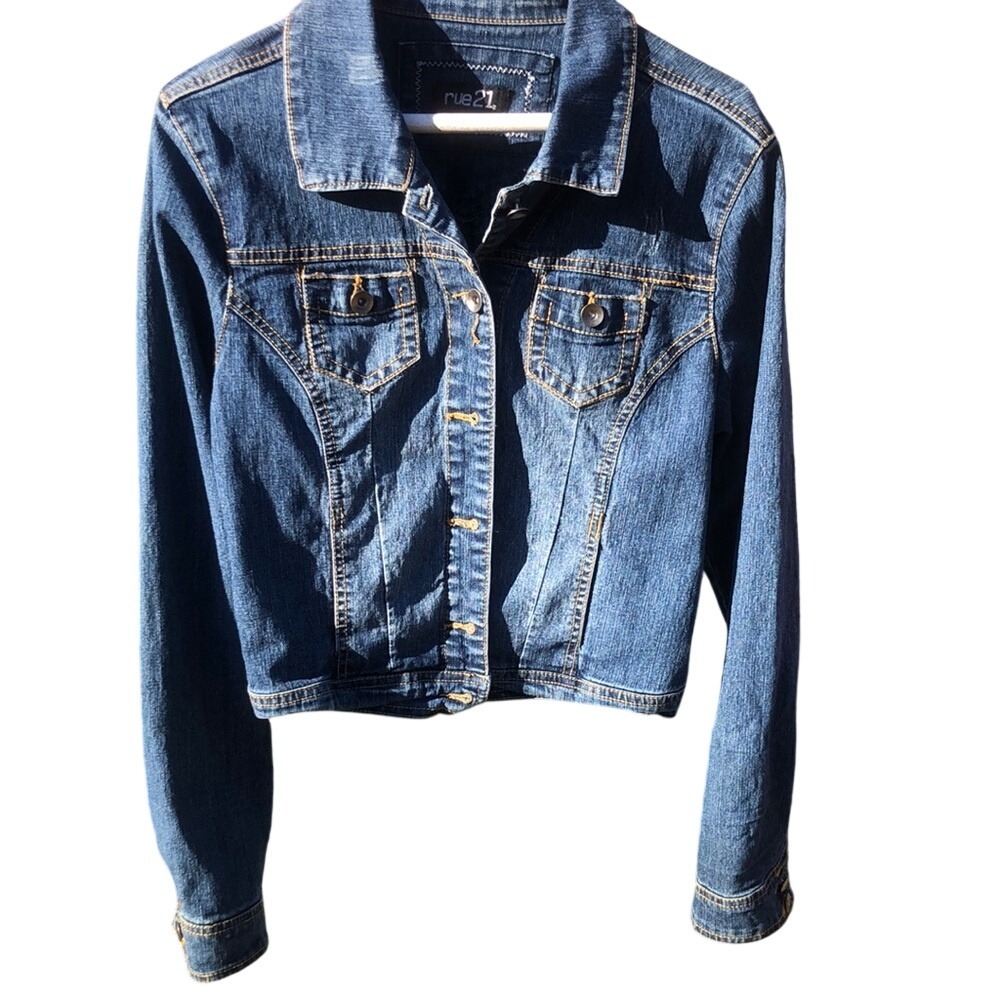 Rue21  size L  ladies‎ Denim jacket